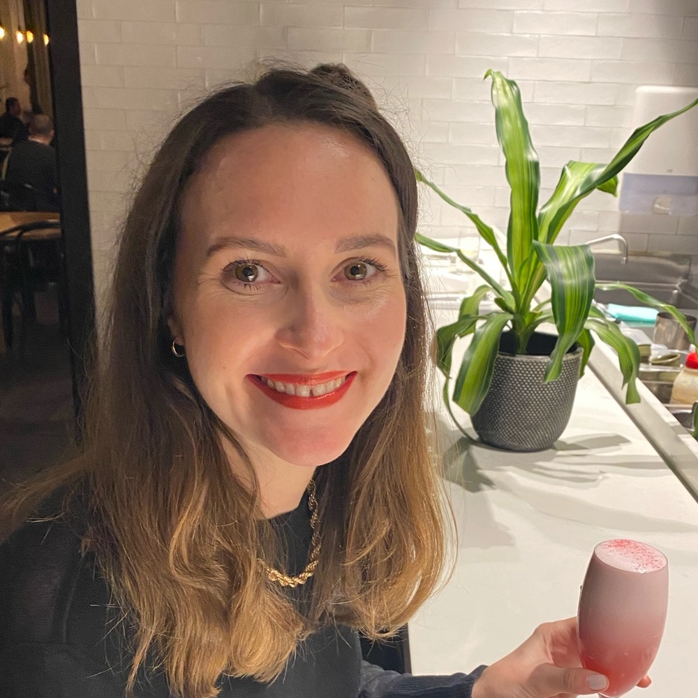 Meet your Posher, Emilia